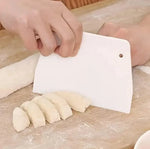 Coupe Pâte  en Plastique - Vignette | LA CUISINE DE MAMIE
