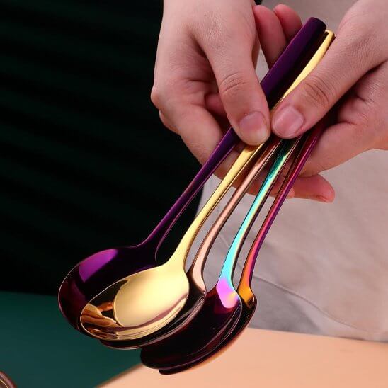 cuillere-a-cafe-en-metal-inoxydable