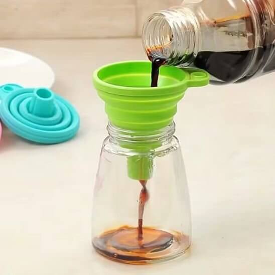 entonnoir-silicone-transverse-en-action