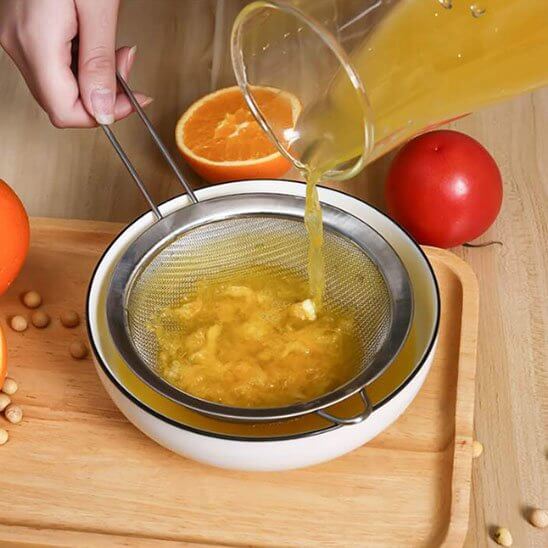 manche-de-la-passoire-inox-ergonomique