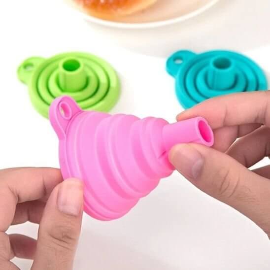 set-de-plusieurs-entonnoirs-silicone